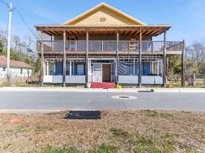 426 Front St