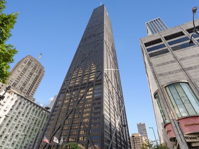 175 E Delaware Pl APT 7612