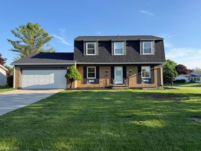 985 Amboise Dr