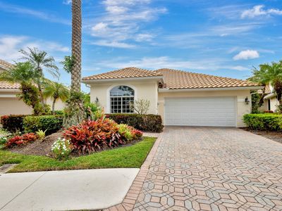 1017 Diamond Head Way