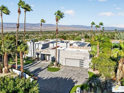 2300 N Vista Dr