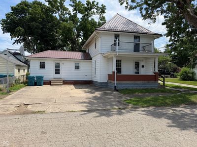 106 N 7th St
