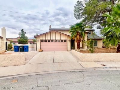 3662 Calmosa St