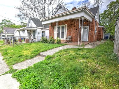 457 Michigan St