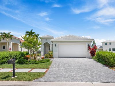 521 SE Fascino Circle