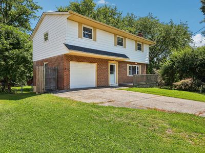 10066 Squire Dr