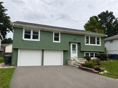 Property at 2100 E Taylor Dr, Olathe, KS