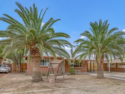 806 E Joan Pl
