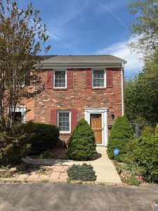 600 Olde Greenwich Cir