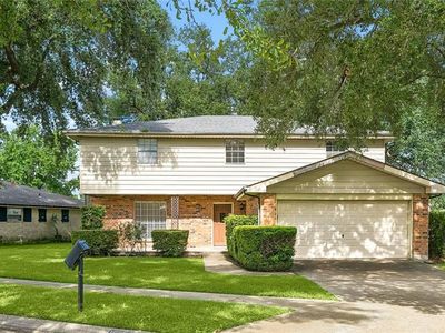 1808 Woodrow Ave