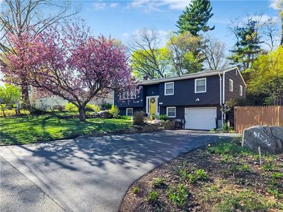 12 Elmonte Dr