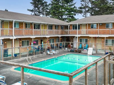 2233 Beach Dr #39