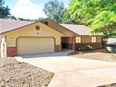 74 Churchill Dr