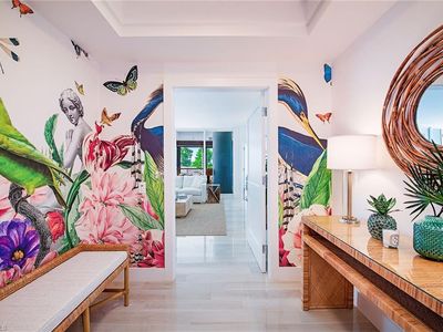 8665 Bay Colony DR #201