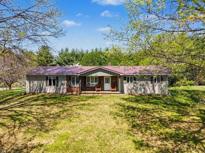 218 Grand Oaks Ln