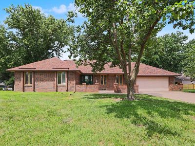 701 N Oak Forest Ln