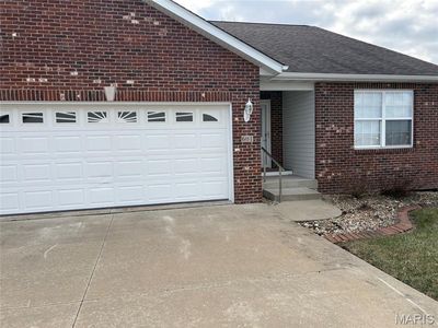 Property at 601 Elizabeth Dr, Litchfield, IL