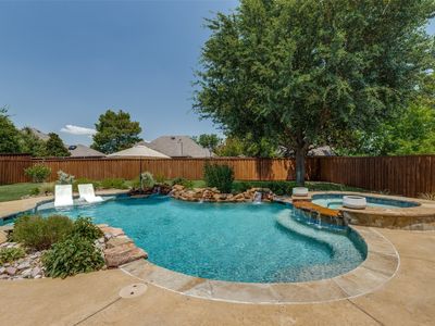 5731 Chateau Dr