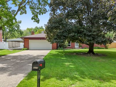 6829 Willoughby Ct