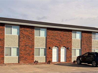 2516 & 2520 Eastview Dr