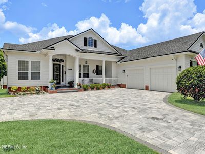 1928 MOORINGS Circle