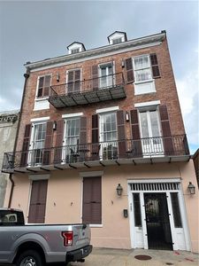 727 Barracks St APT 4