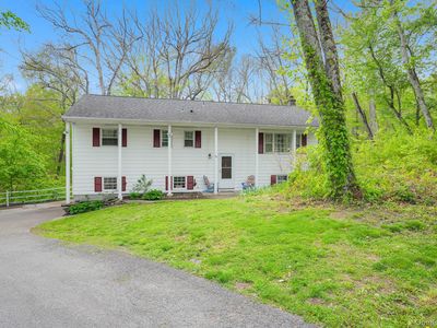 Property at 82 Roosevelt Road, Hyde Park, NY