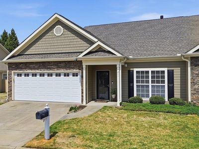 211 Louisville Dr