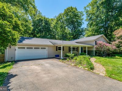 Property at 7199 Mill Run Dr, Warrenton, VA