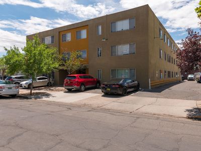 802 Gold Ave SW