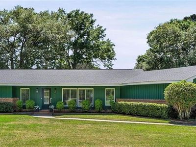 111 Patrician Dr