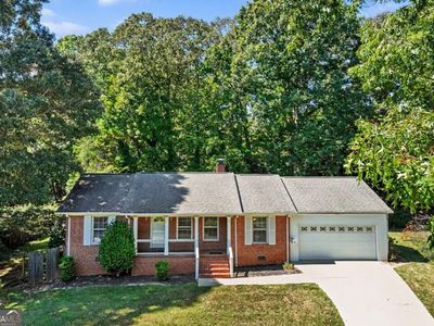 1063 Lakeshore Dr