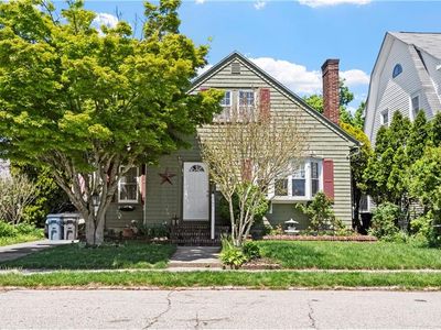 19 Griswold Ave