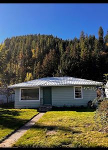 Property at 1023 E Larch Ave, Osburn, ID