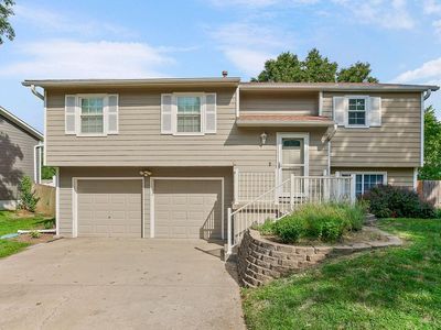 740 E Valerie Ln