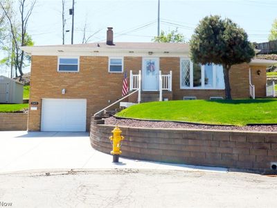 3145 Crestline Dr