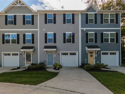 212 Raintree Ln