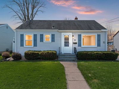 867 Marquette St