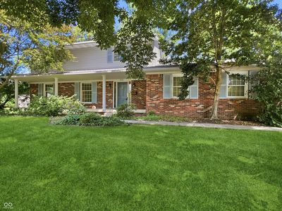 3810 Lakeside Dr