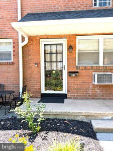 340 Woodlawn Ter APT D2