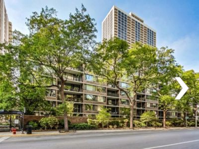 1555 N Sandburg Ter APT 406