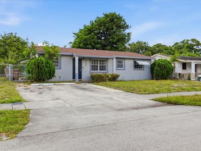Property at 5320 NE 8th Ave, Pompano Beach, FL