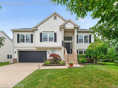 3036 Hawks Ave