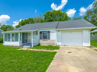 2115 Delano Dr