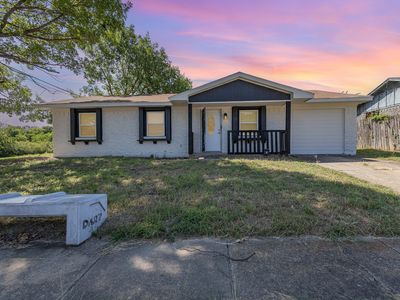 3828 Pacesetter Dr