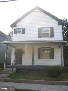 304 S Illinois Ave