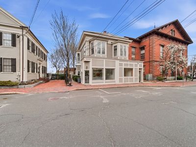 68 Pleasant St #3