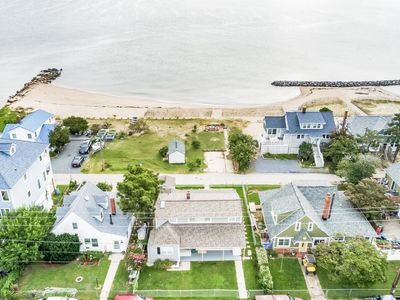 2909 Bay Blvd