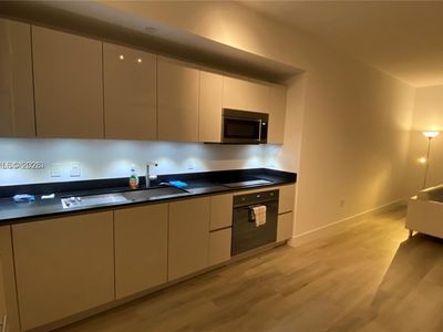 1010 Brickell Ave Unit 2208