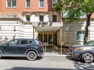 35 E 85th St APT 3N